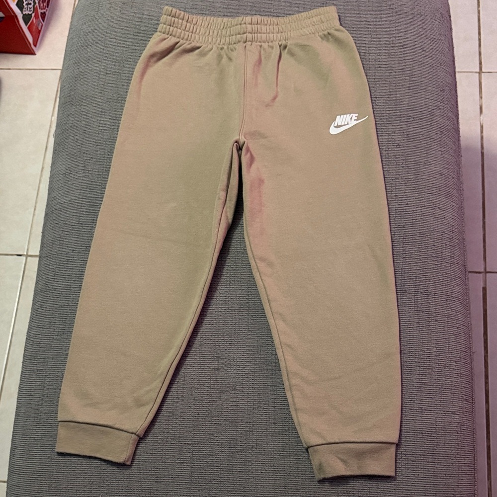Nike Kids Beige Joggers size 6-7 Years old